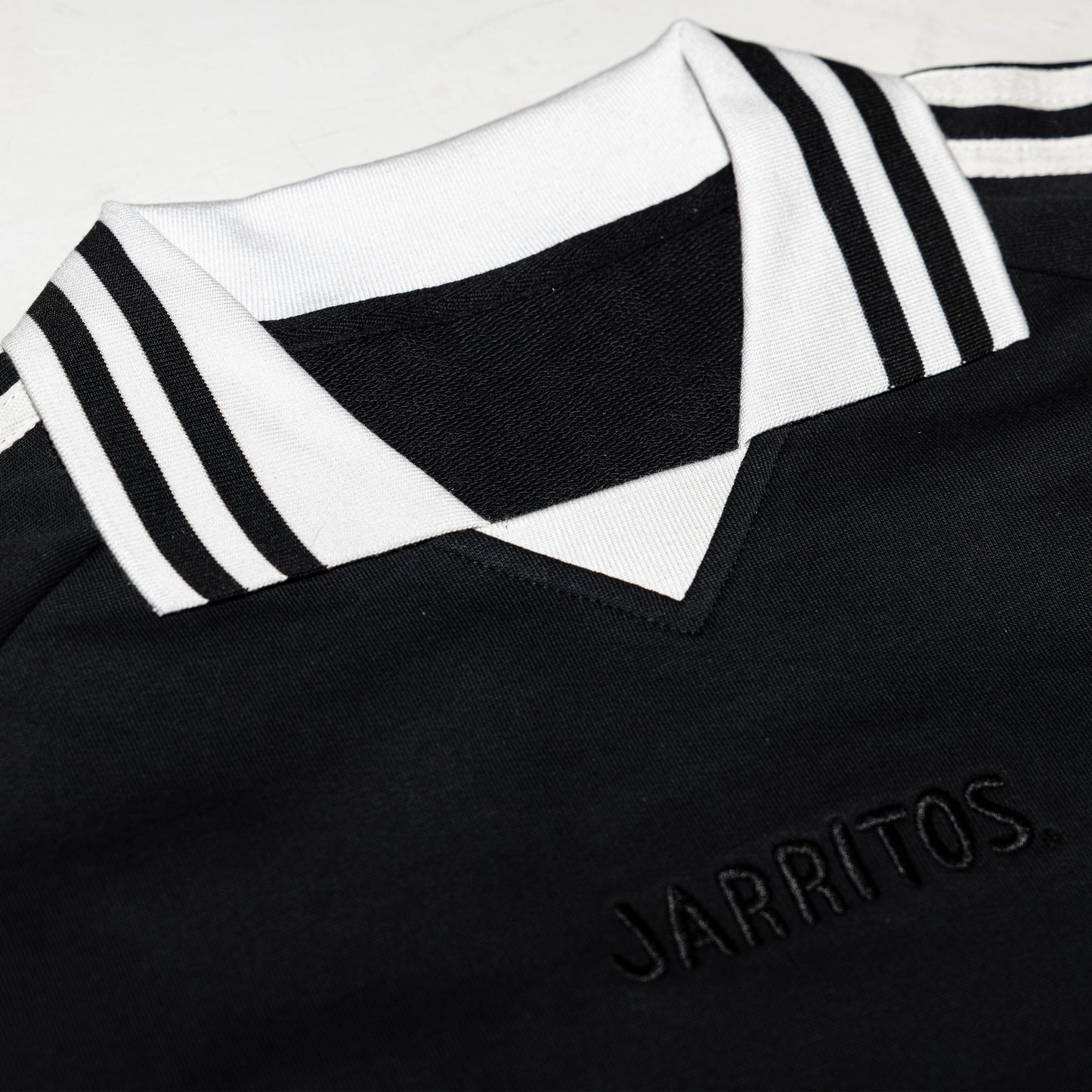 Sporty Stripped Collared Sweatshirt